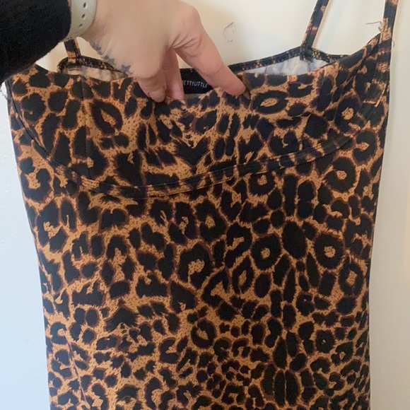 Pretty little thing leopard print midi dress - Picture 4 of 7